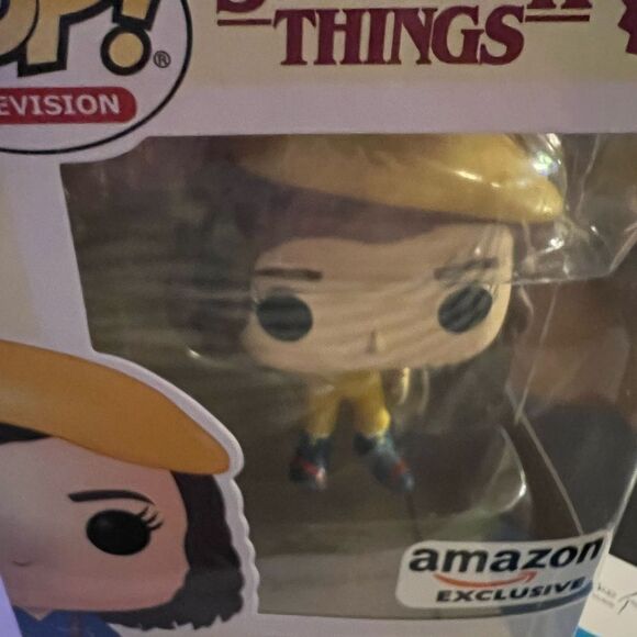 Funko Pop Stranger Things Exclusive Eleven Vinyl Figure - Picture 3 of 7